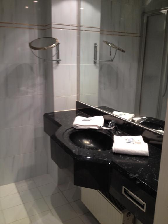 Hotel Carrera 3*